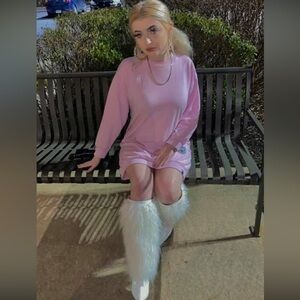 Fashion Nova White Fur Boots